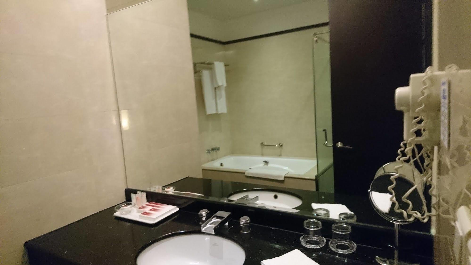 Taipei International Hotel Extérieur photo